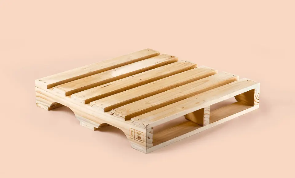 Pallet con Yugo de madera vista 1
